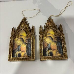 (2) Vtg Madonna & Child Print in Gilded Gold Frame 
5 3/4” x 3”